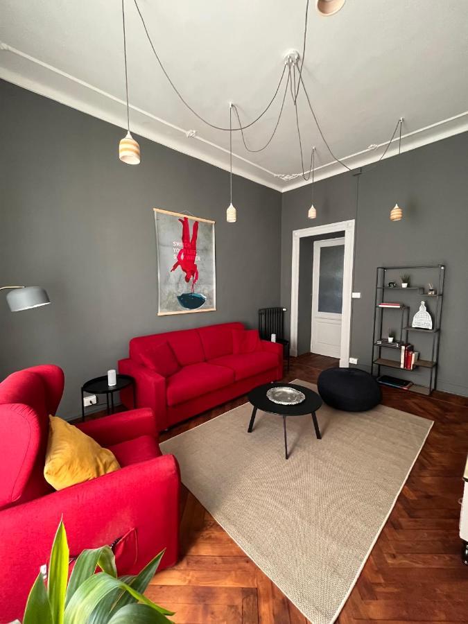 Elegante E Accogliente Appartamento A Torino Luaran gambar